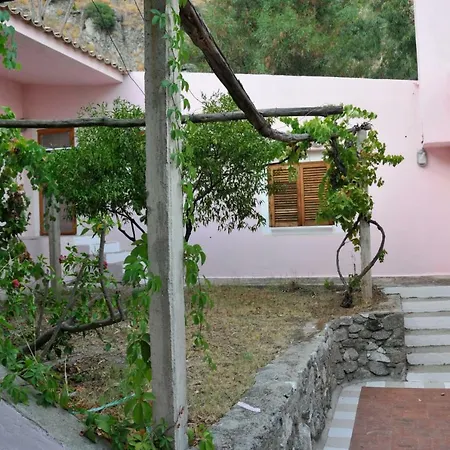 Casa Vacanza Caminia Σπίτι διακοπών *