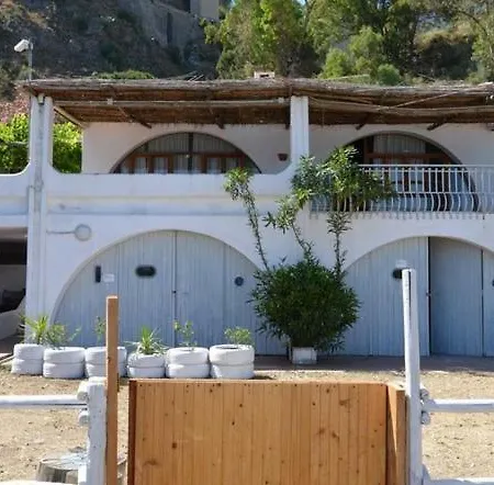 Casa Vacanza Caminia Σπίτι διακοπών *